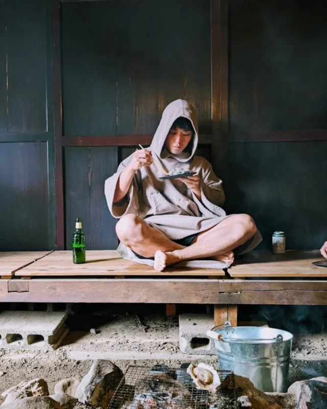 寒くなってきましたね♨️
朝晩とだいぶ寒くなってきましたが、来週から日中の気温が20度くらいになるそうです！

寒くなってくると外に出るのも億劫になりますが、寒いから温かさの有り難みを感じる事もできますよ！

お友達やカップル、ご家族で遊びにお越しください🙌
貸切サウナは、1月末まで開放中です！！
年末年始は混み合いますのでお早めにご予約ください🙋

#アウトドアサウナ
#京都サウナ
#プライベートサウナ
#貸切サウナ
#川サウナ
#丹後旅行