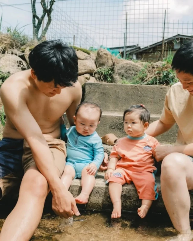 ＼GWまでのご予約解放しました☀️／

こんにちは。きりです
今年は雪がすごかった！
そんな寒い冬がまもなく終わります🙂

グリーンシーズンはぽかぽか陽気と気持ちのよい風が通り抜けて、最高のシーズンがやってきます！！

毎年外気浴中や囲炉裏で寝ているお客様が多いです。 それくらい居心地が良くて気持ちがいいのです🟢

そして今年のゴールデンウィークは4/29-5/10まで🙋

サウナに入りながらBBQをするのも最高ですし、集落のコテージを予約して友達同士でワイワイ楽しむのもいい時間が過ごせますよ〜♨️

#アウトドアサウナ
#京都サウナ
#貸切サウナ
#川サウナ
#丹後旅行